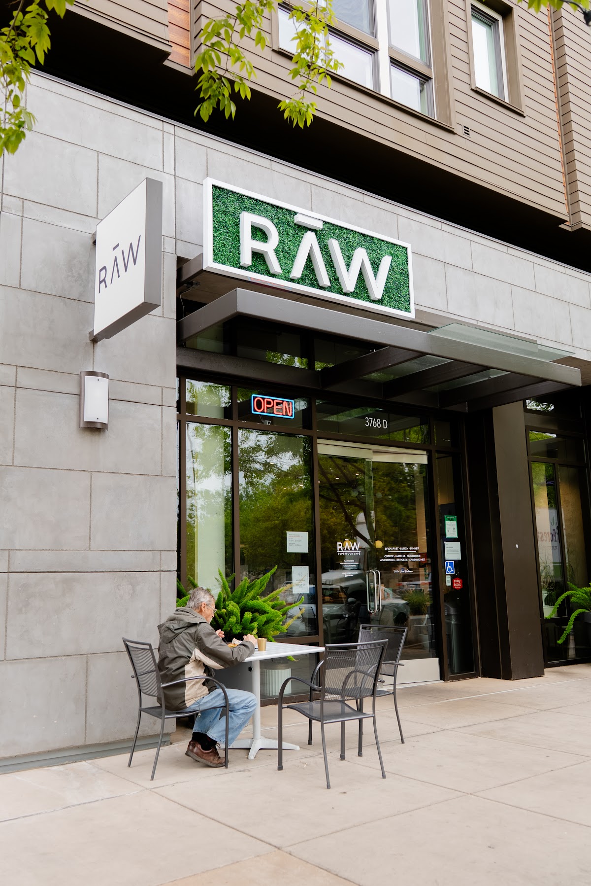 RĀW Superfood Café | Fremont