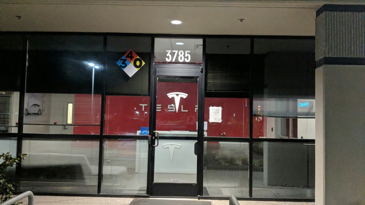 Tesla Training Center, Spinnaker