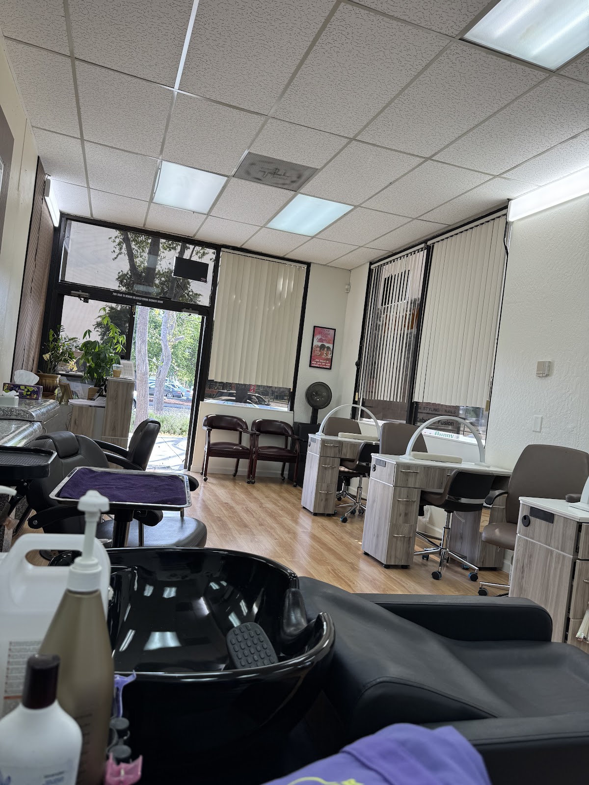 Divine Beauty Salon