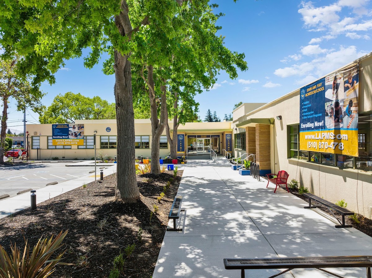 Learn and Play® Montessori School & Child Care Centerville