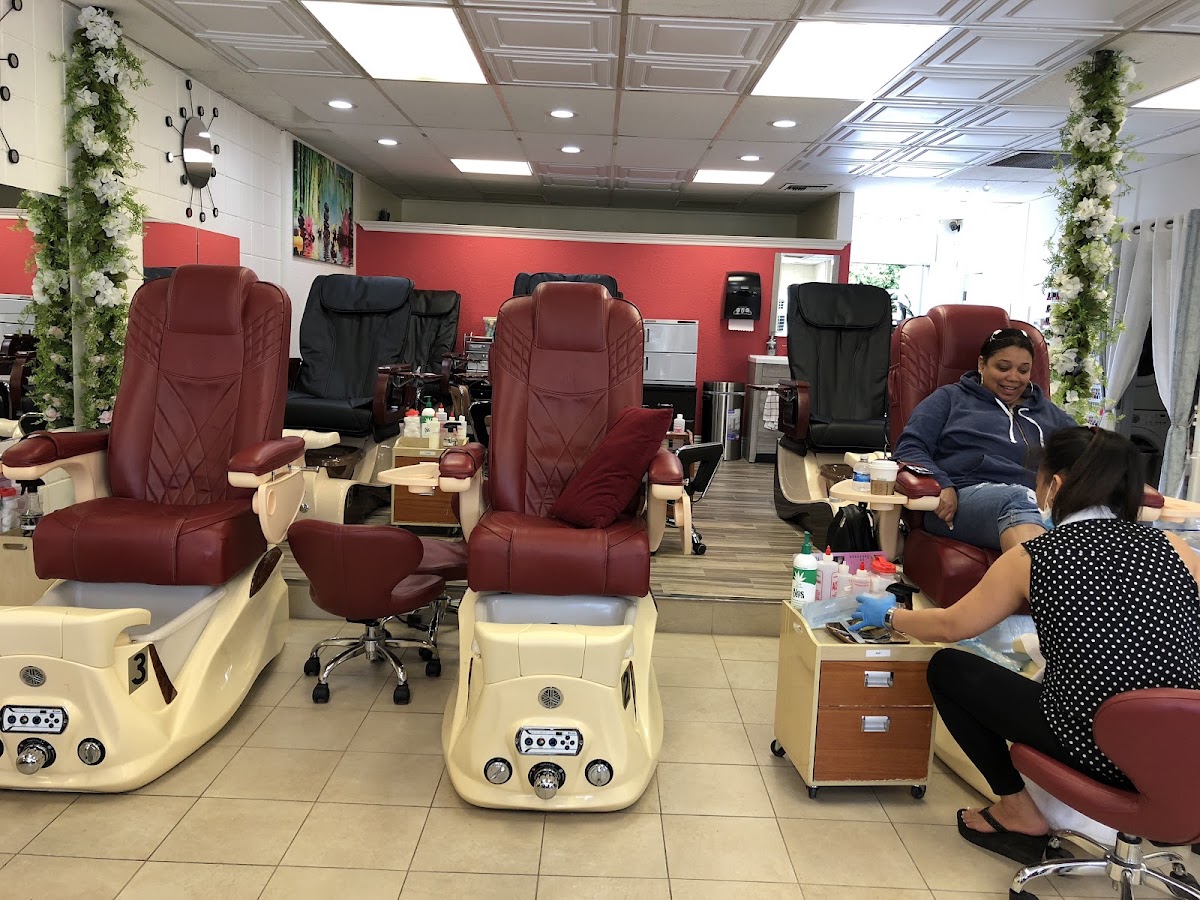 Tiffanie’s nails and spa