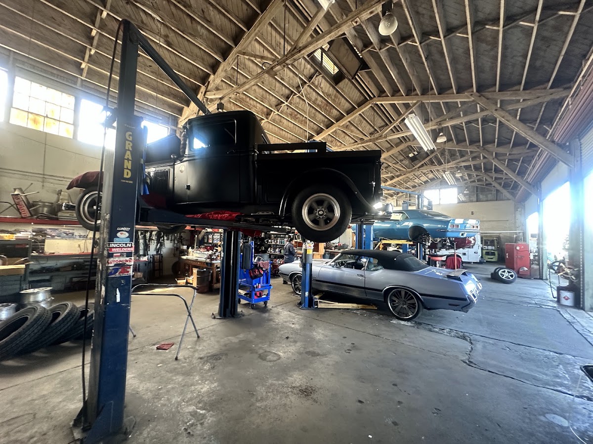 Leadfoot Automotive