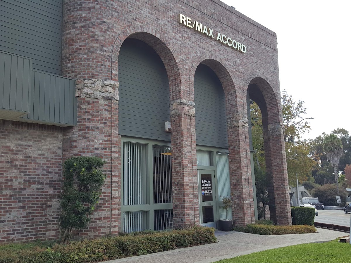 RE/MAX Accord