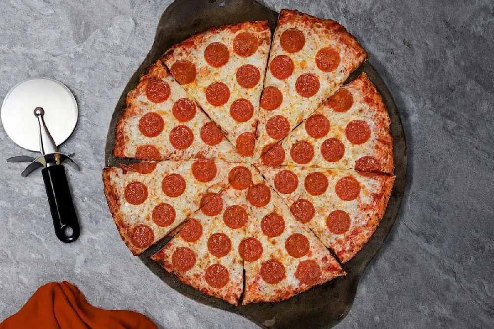 Halal Pepperoni Pizza at Curry Pizza House