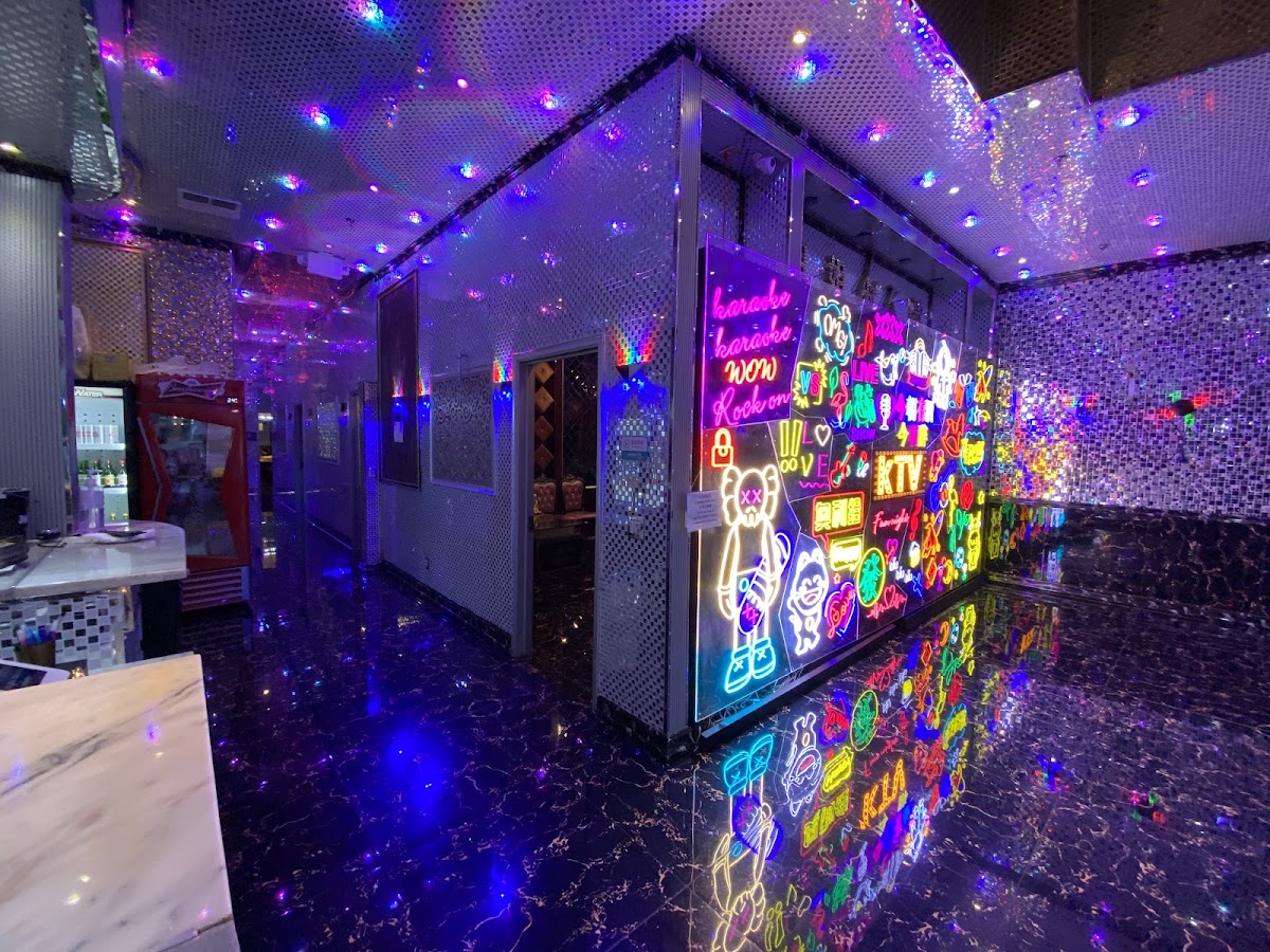 Golden Lounge KTV