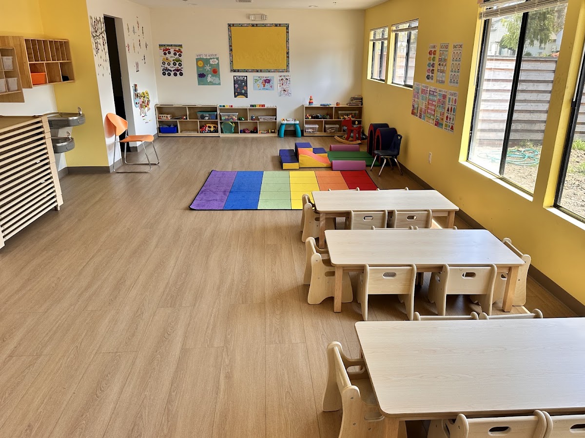 Snowflakes Montessori preschool