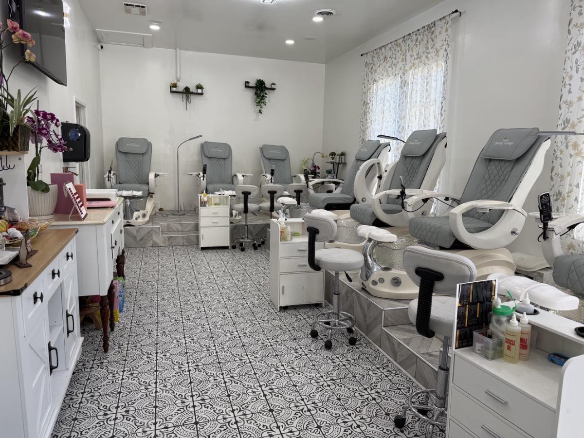 Four Seasons Beauty Lounge Fremont