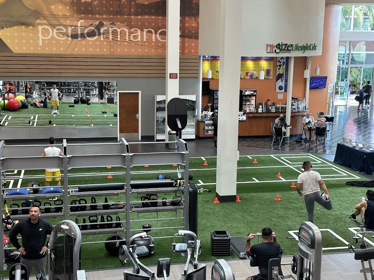 Free 3-day gym guest pass for you and a friend at LA Fitness Alhambra/Fremont