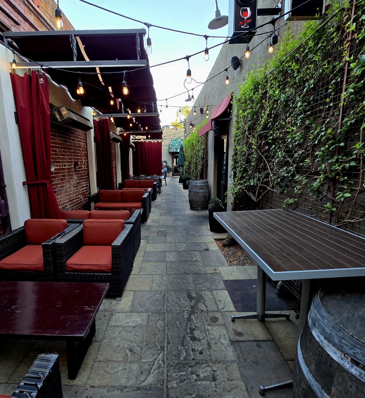 Vino's Back Alley — Winery or Wine Bar in Alhambra, CA