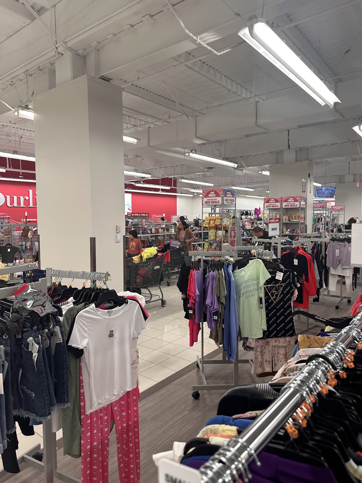 Burlington Anaheim — Clothing Store in Anaheim, CA (photo 2 of 3)