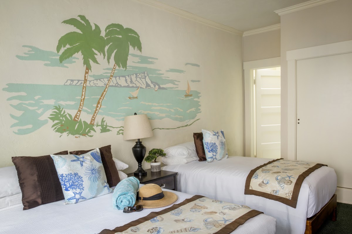 Hotel Mac Rae — Hotel in Avalon, CA (photo 3 of 3)