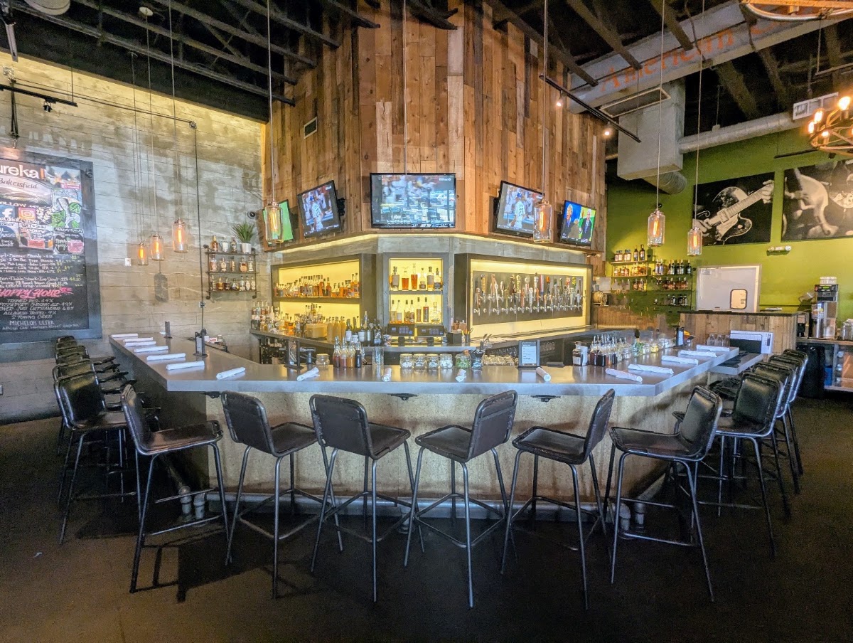 Eureka! Bakersfield — American Restaurant in Bakersfield, CA (photo 2 of 3)
