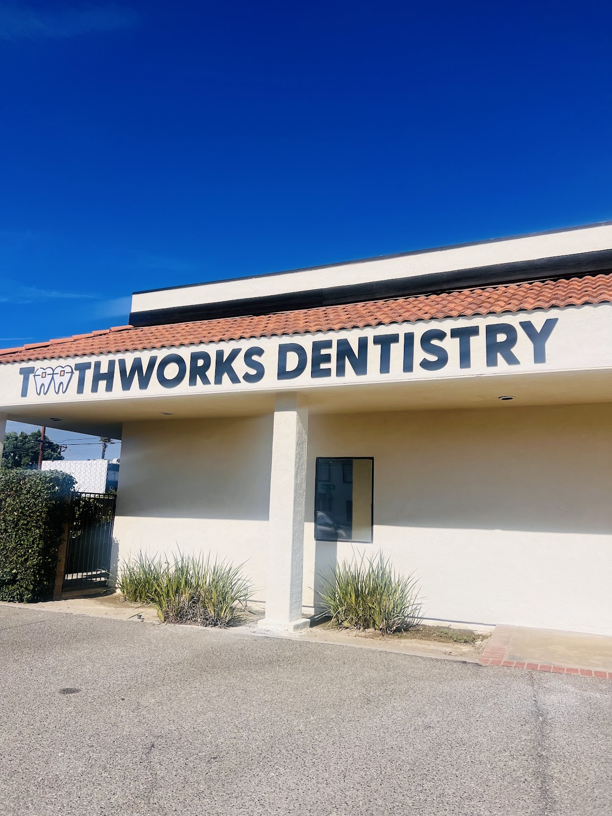 Toothworks of Bakersfield — General Dentist in Bakersfield, CA (photo 3 of 3)