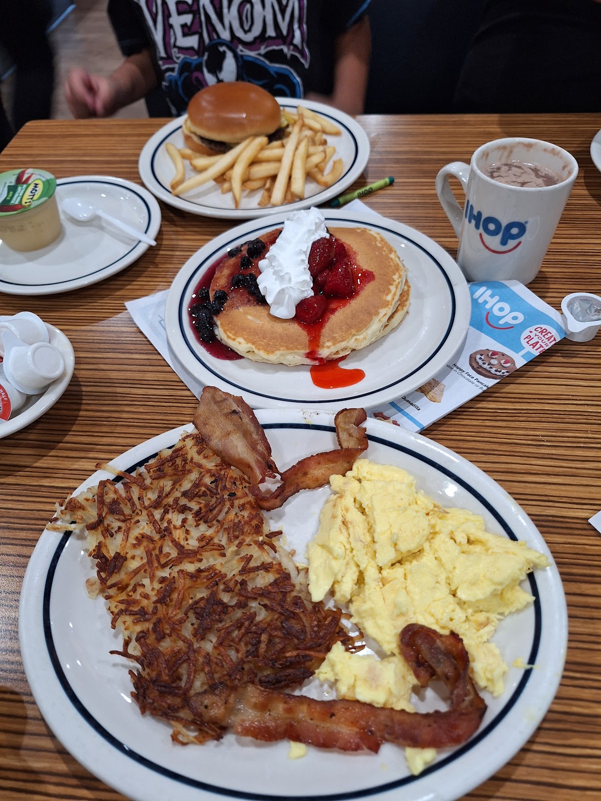 IHOP — Food & Drink in Bell Gardens, CA (photo 3 of 3)
