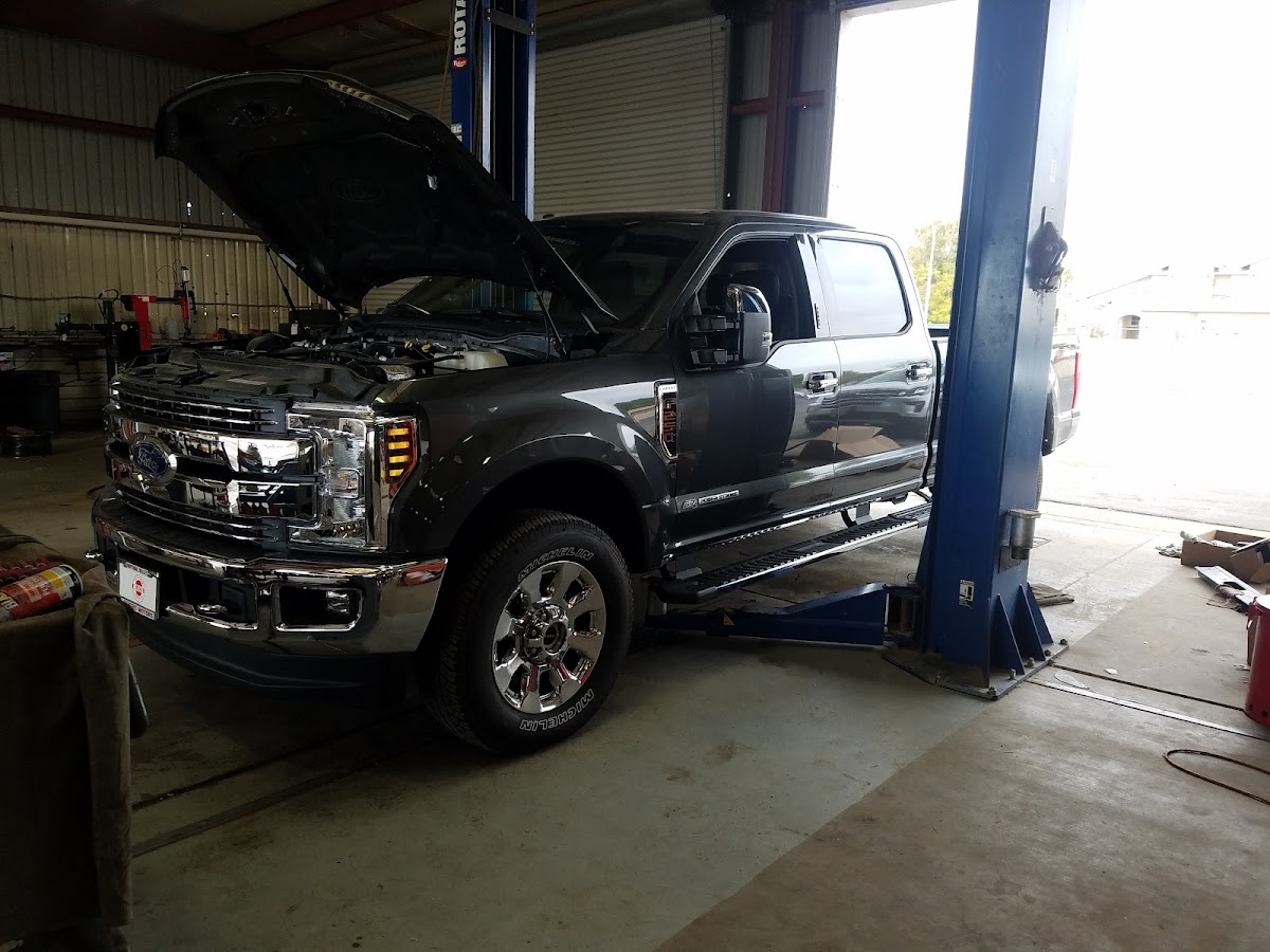 Quick Lane Tire & Auto Center — in Brawley, CA (photo 3 of 3)