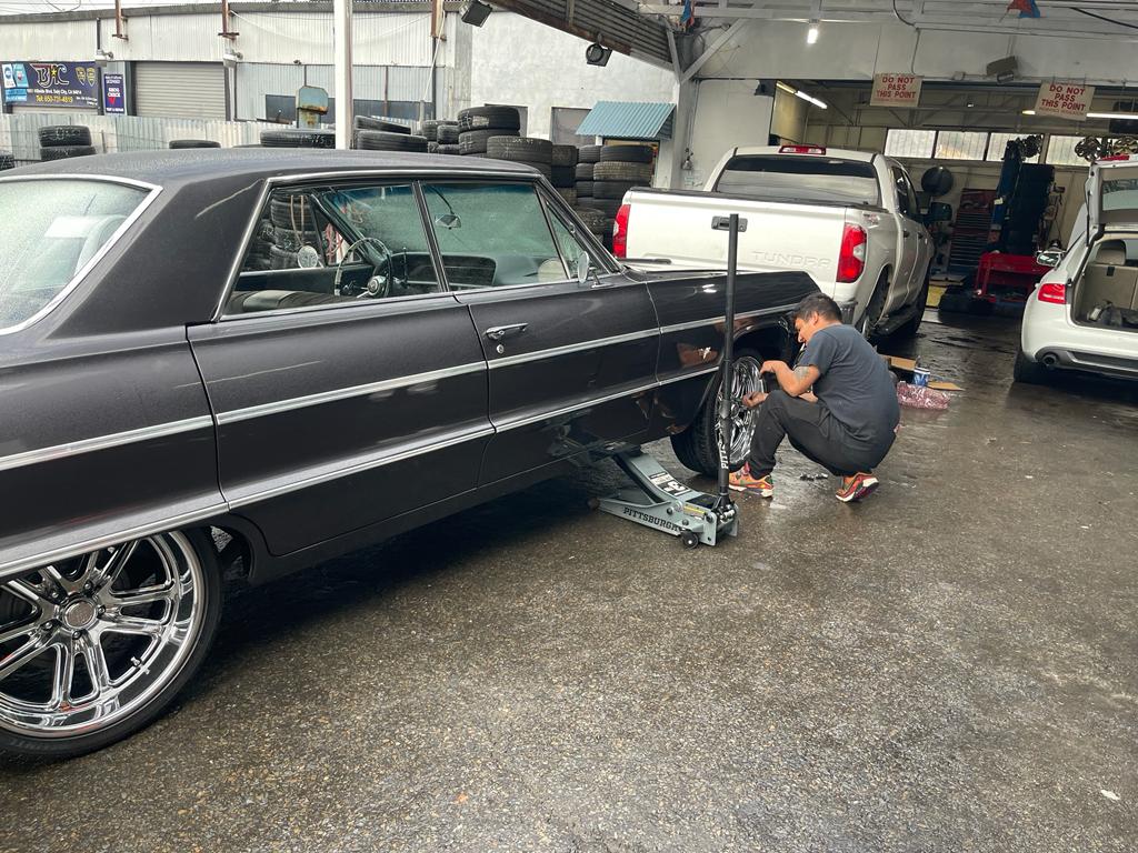 Cesar's Tires — in Brisbane, CA