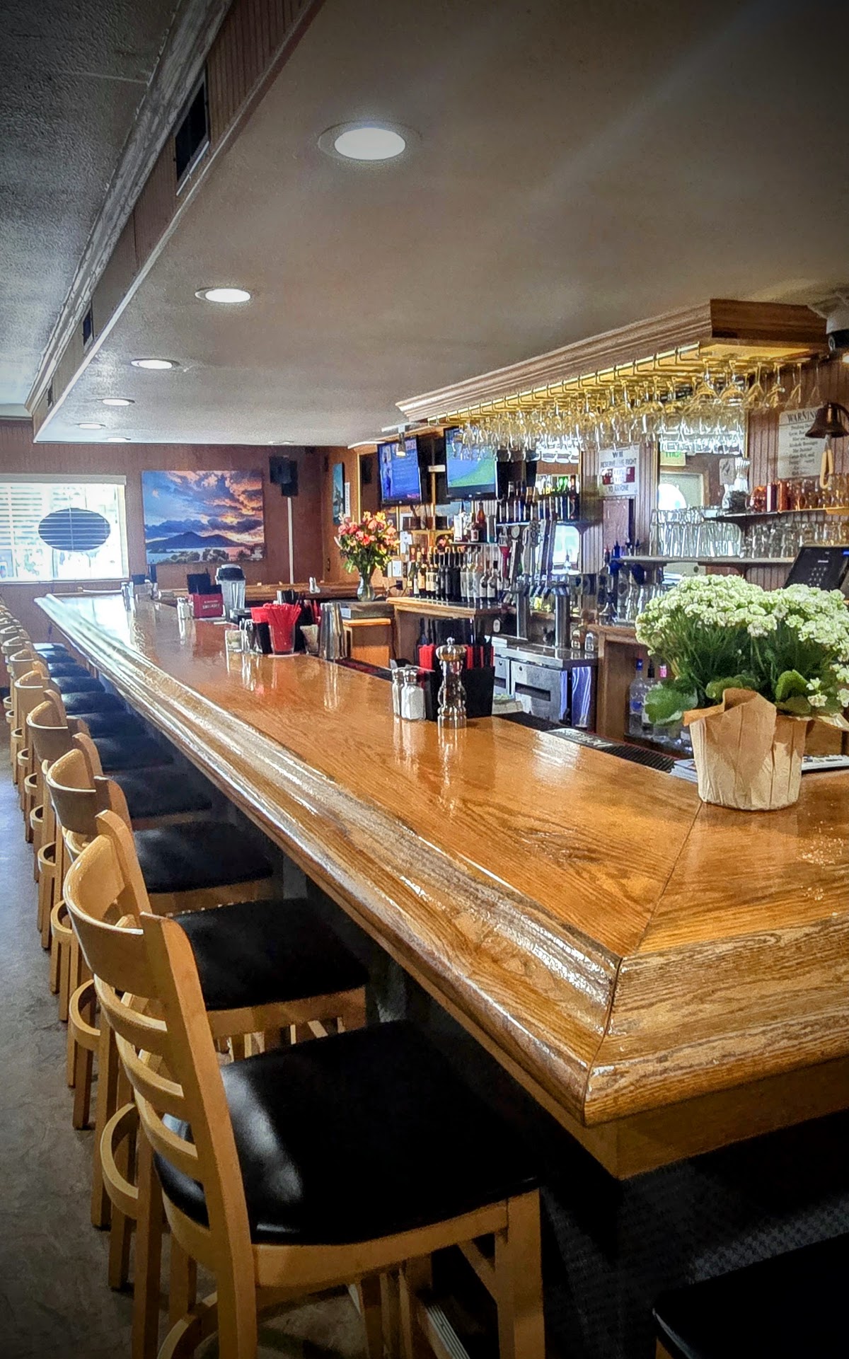 Highlands Bar and Grill — in Clearlake, CA