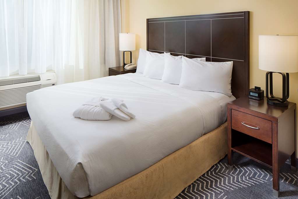 DoubleTree by Hilton Hotel Los Angeles - Commerce — in Commerce, CA (photo 2 of 2)
