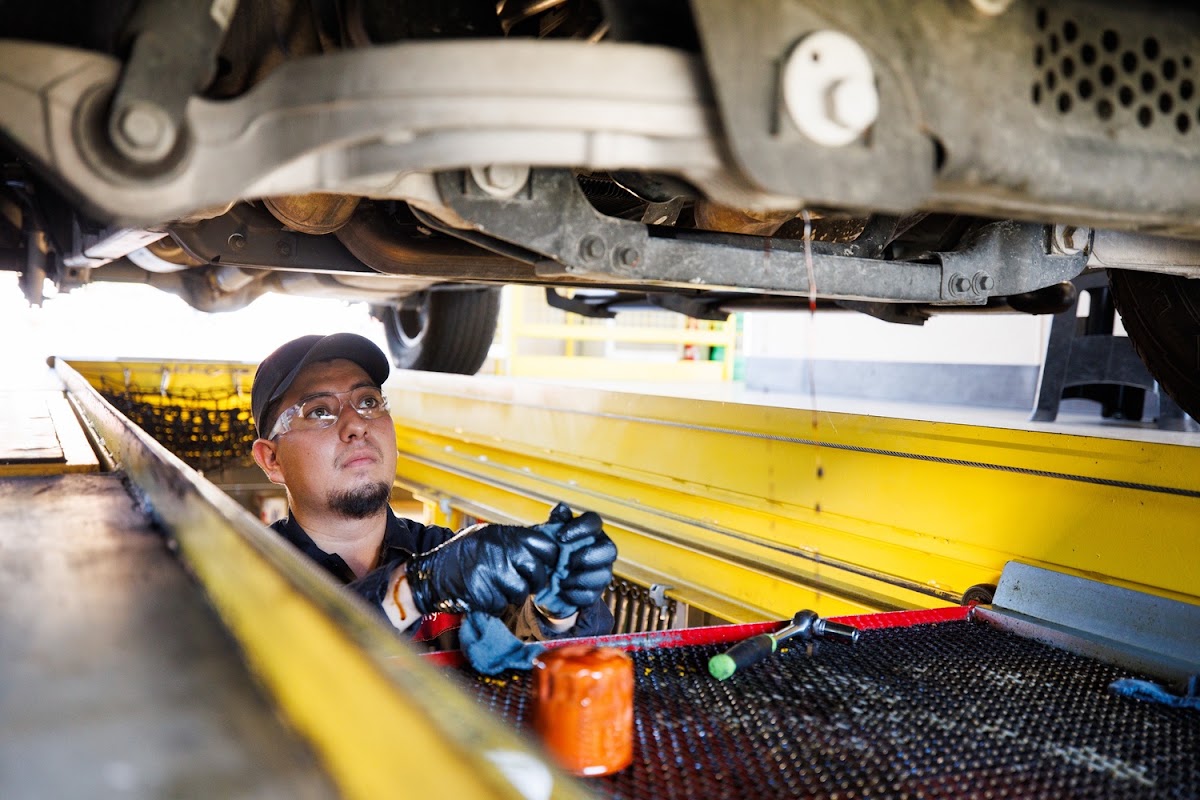 Jiffy Lube — Auto Repair Shop in Daly City, CA (photo 3 of 3)
