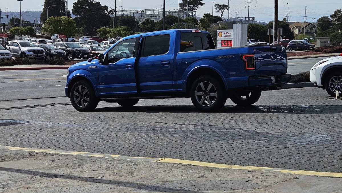 Del Rey Car Wash — Car Wash in Del Rey Oaks, CA (photo 2 of 3)