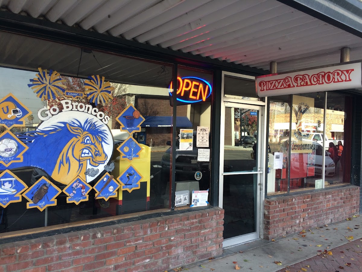 Pizza Factory — Pizza Restaurant in Dos Palos, CA