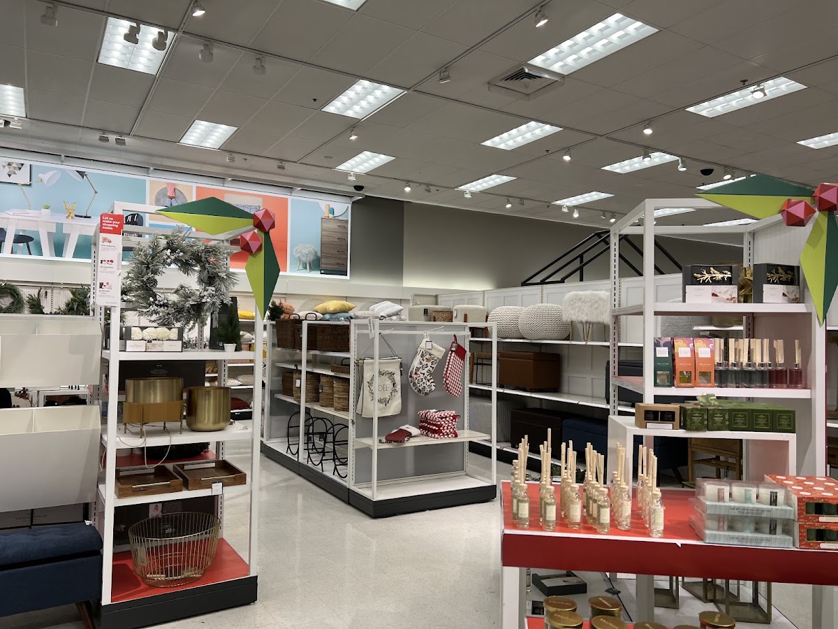 Target Duarte — Department Store in Duarte, CA (photo 2 of 3)