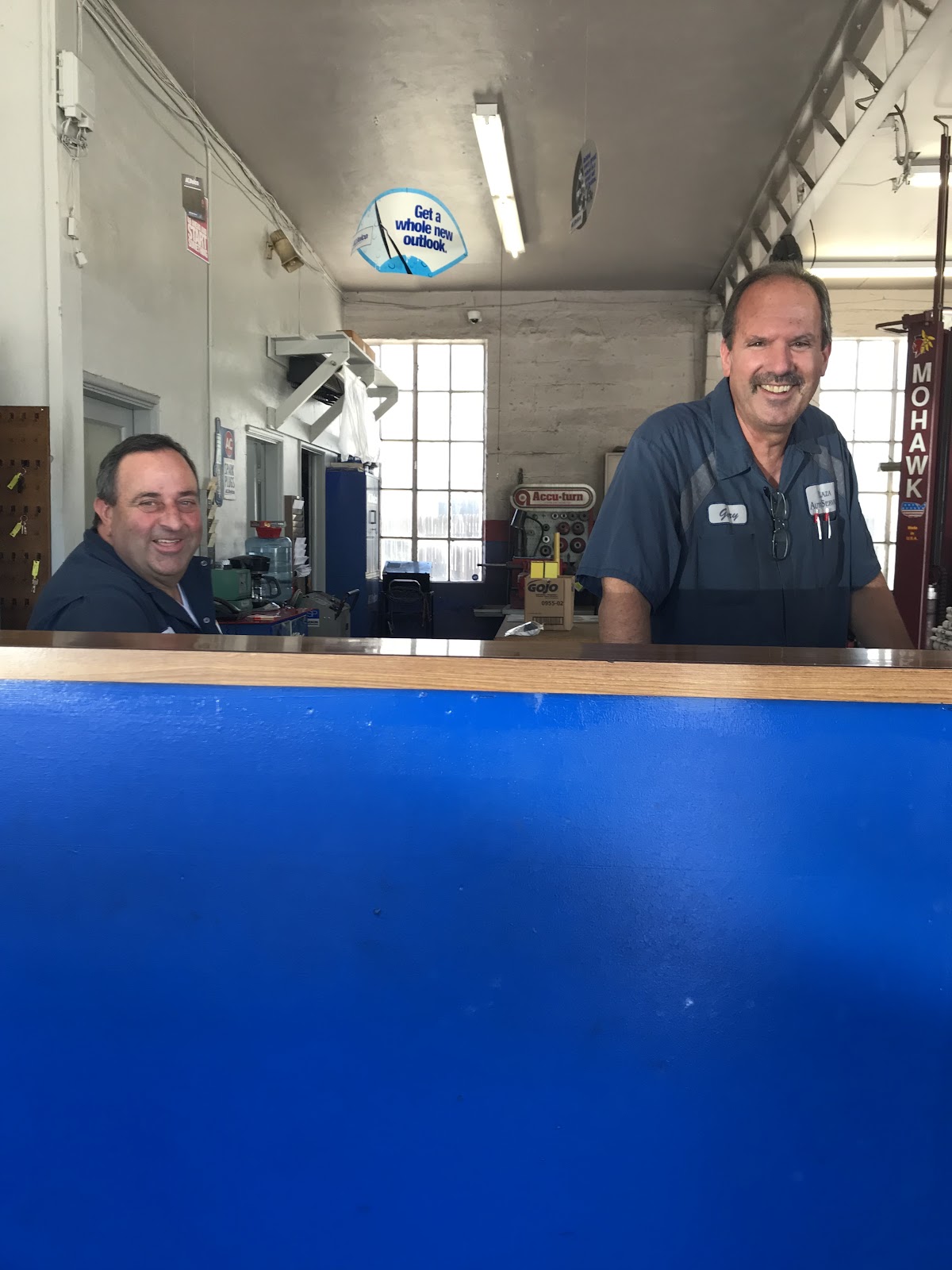 Plaza Auto Service — Auto Repair Shop in El Cerrito, CA (photo 3 of 3)