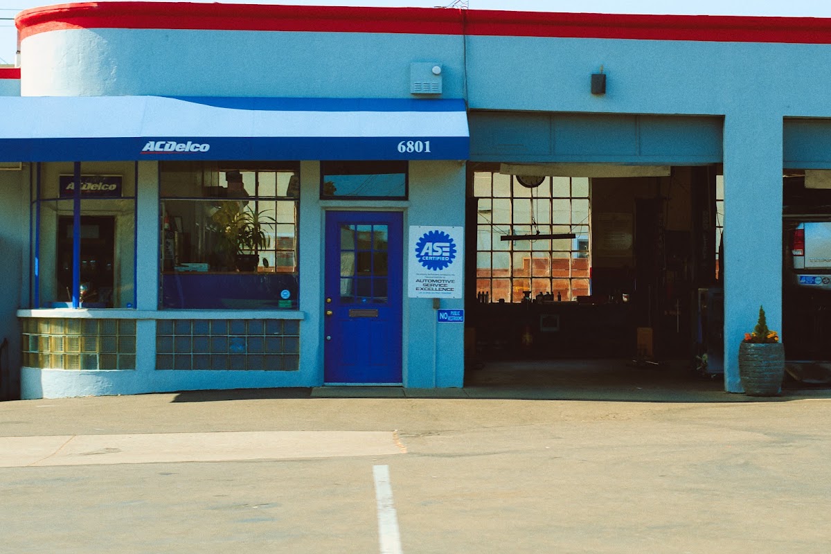 Plaza Auto Service — Auto Repair Shop in El Cerrito, CA (photo 2 of 3)