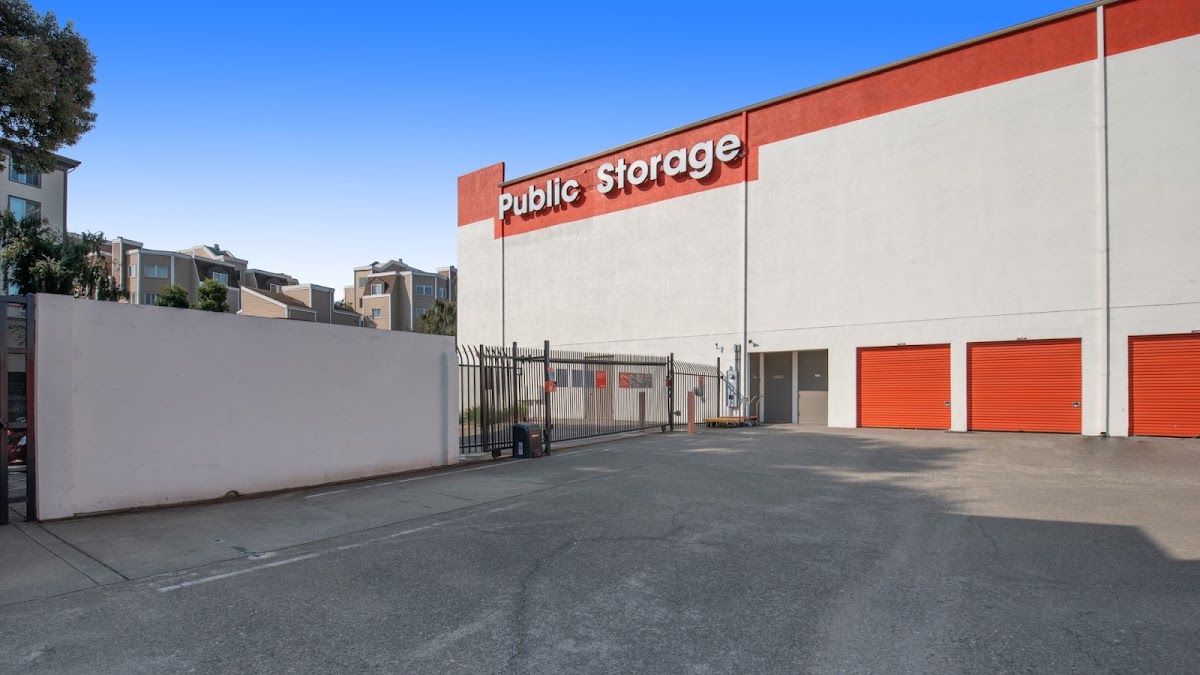 Public Storage — in Emeryville, CA