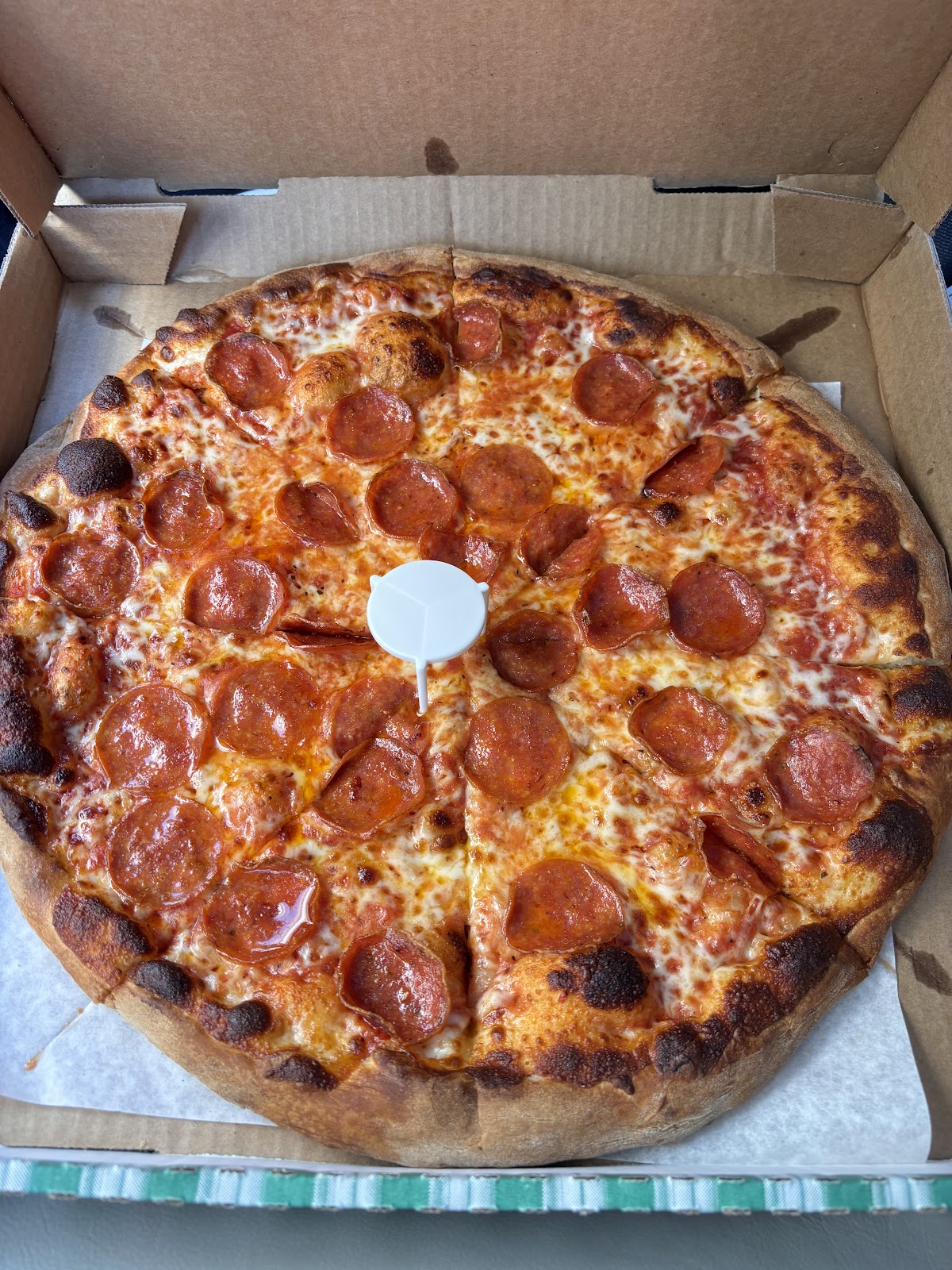 Ameci Pizza & Pasta — Pizza Restaurant in Fountain Valley, CA (photo 2 of 3)