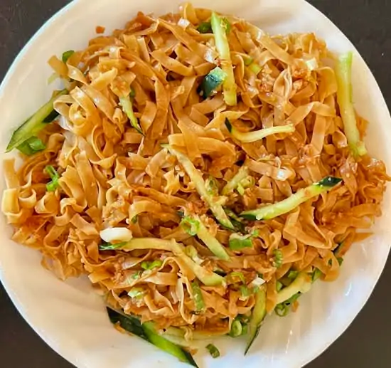 Burmese Garlic Noodles at Burma Bay Cafe