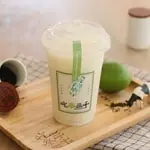 High Mountain Pouchong Tea with Cream 玉露青茶 + 皇家厚奶 at Chicha San Chen 吃茶三千
