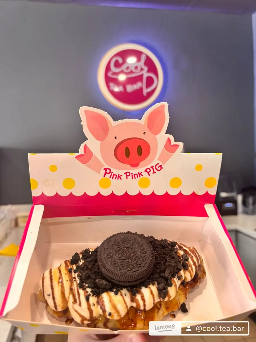 Oreo Croffle at Cool Tea Bar