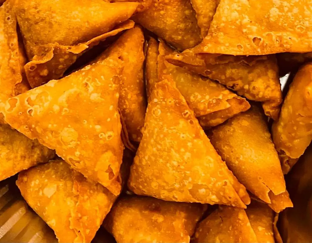 Hyderabadi Onion Samosa (4pc) at Hyderabad Dum Biryani