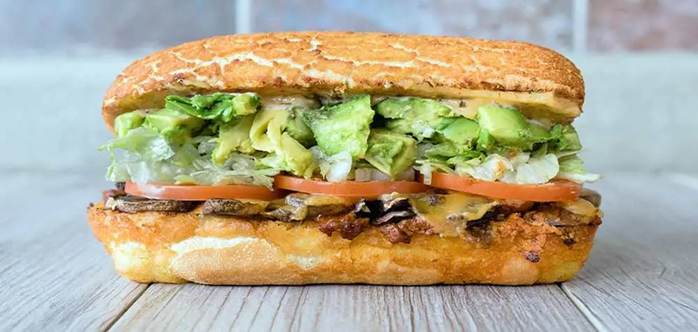 895. CLUELESS at Ike's Love & Sandwiches