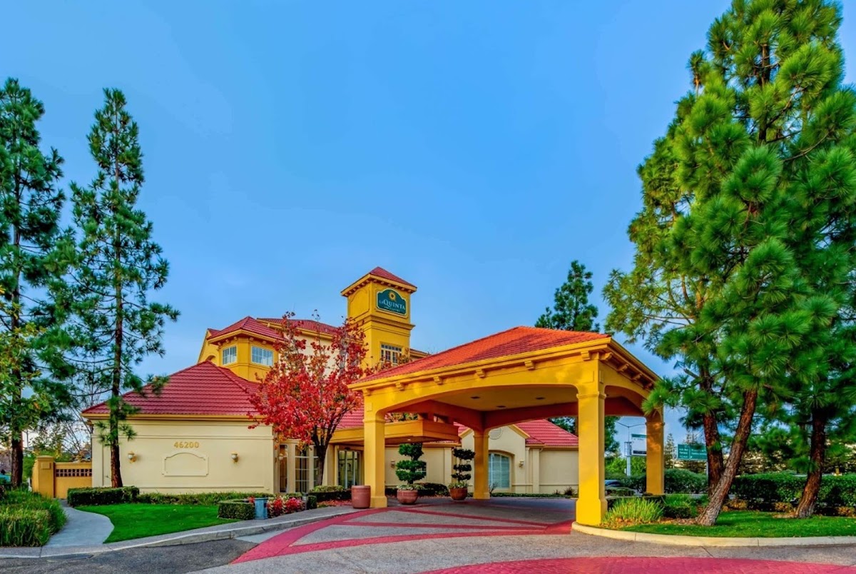 La Quinta Inn & Suites by Wyndham Fremont / Silicon Valley — Hotel in Fremont, CA