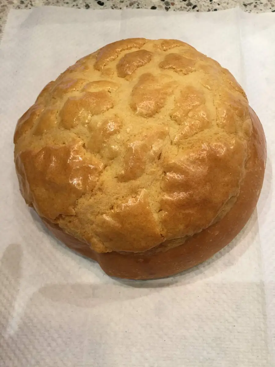 Hong Kong Style Pineapple Bun at Mary's Bakery