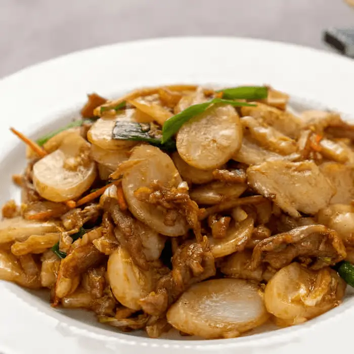N16. Shanghai Rice Cake /w Pork 上海炒年糕 at Milk & Honey Cafe