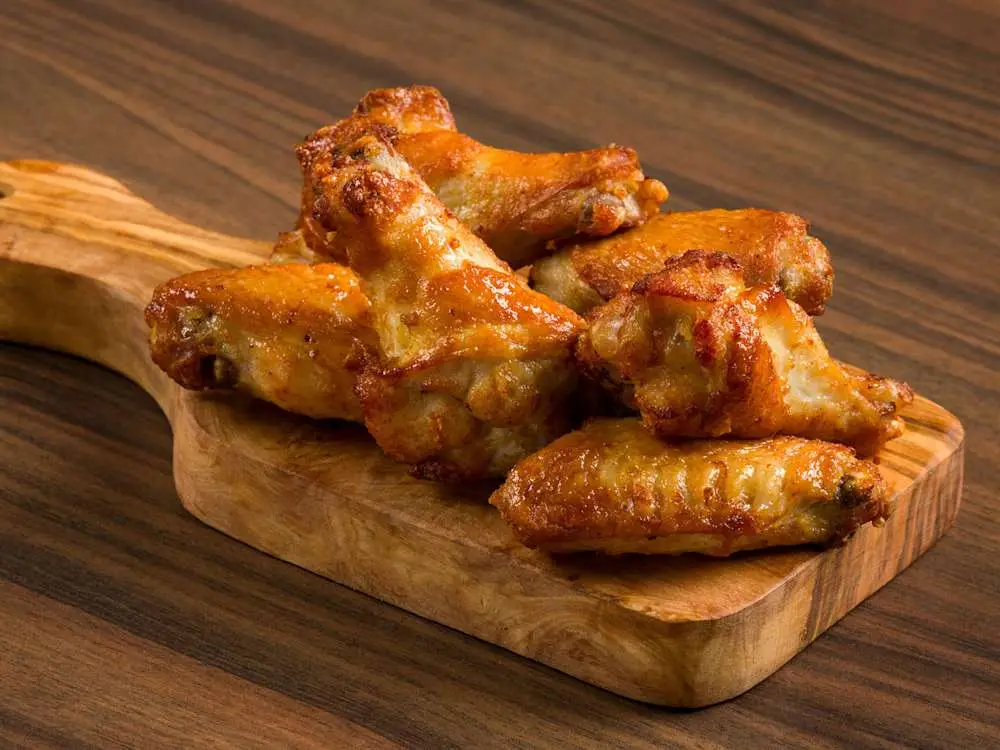 Plain Wings at Mountain Mike's Pizza