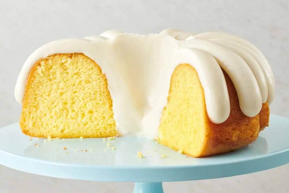 Lemon Bundt at Nothing Bundt Cakes