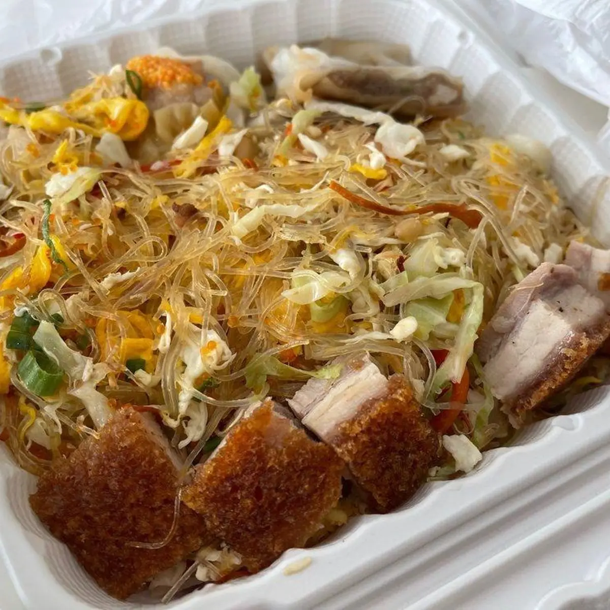 Macau Style Roast Pork Belly / 招牌燒腩仔 at Pearl Bay