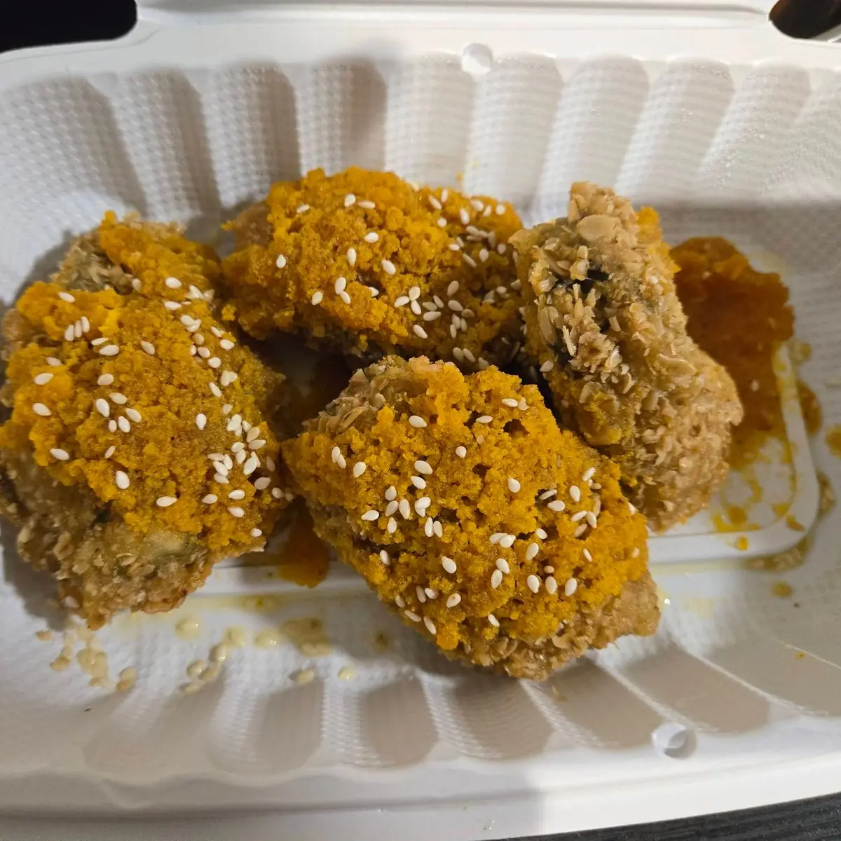 Salt & Pepper Crispy Oyster / 金沙麥香生蠔 (4 Pieces) at Pearl Bay