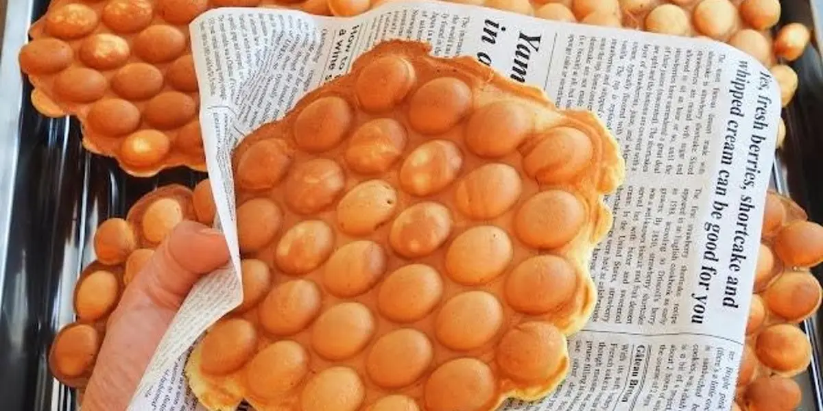 Bubble Waffles at R&B Tea - Fremont