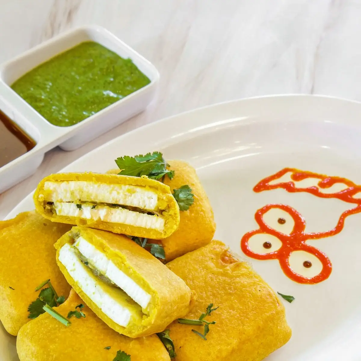 Stuffed Paneer Pakoda/Bhajia at Rajwadi Thali Chaat & Sweets