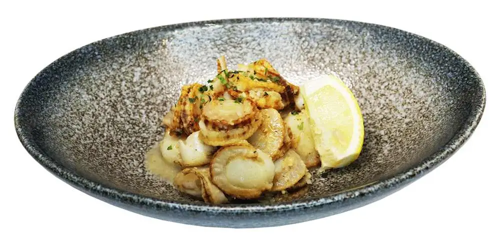 Scallops Garlic Butter Yaki at RAMEN ARASHI