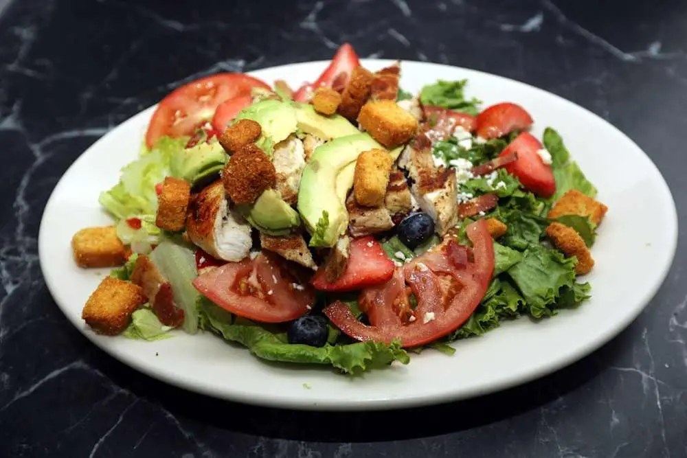 Greek Chicken Salad at Skillet'z Cafe