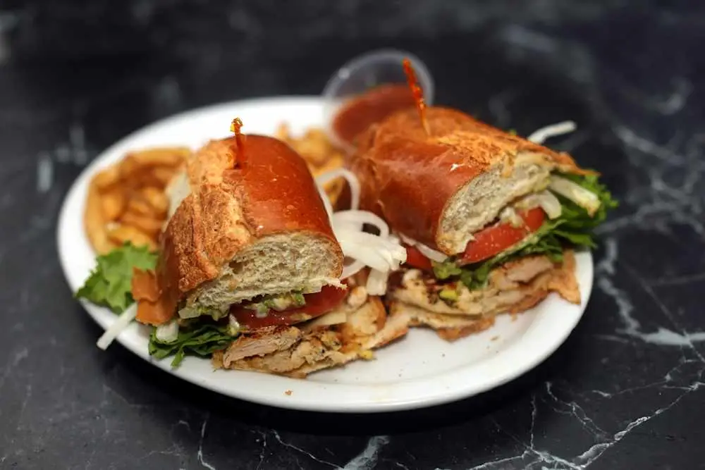 Grilled Chicken Sandwich at Skillet'z Cafe