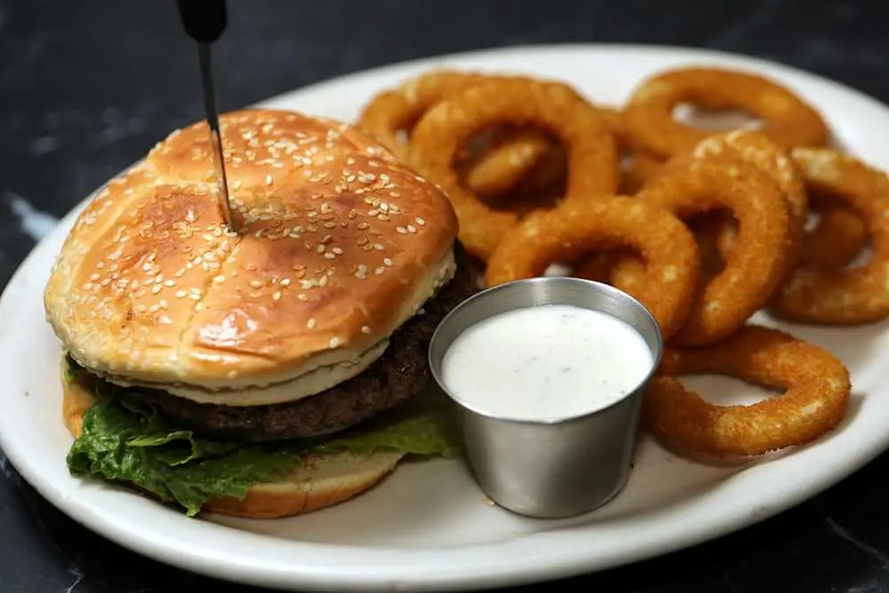 Niles Burger 🛤️ at Skillet'z Cafe