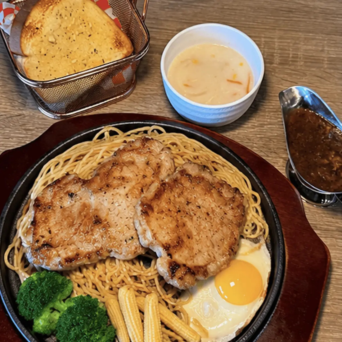 Pork Chop 豬排 at Steaking