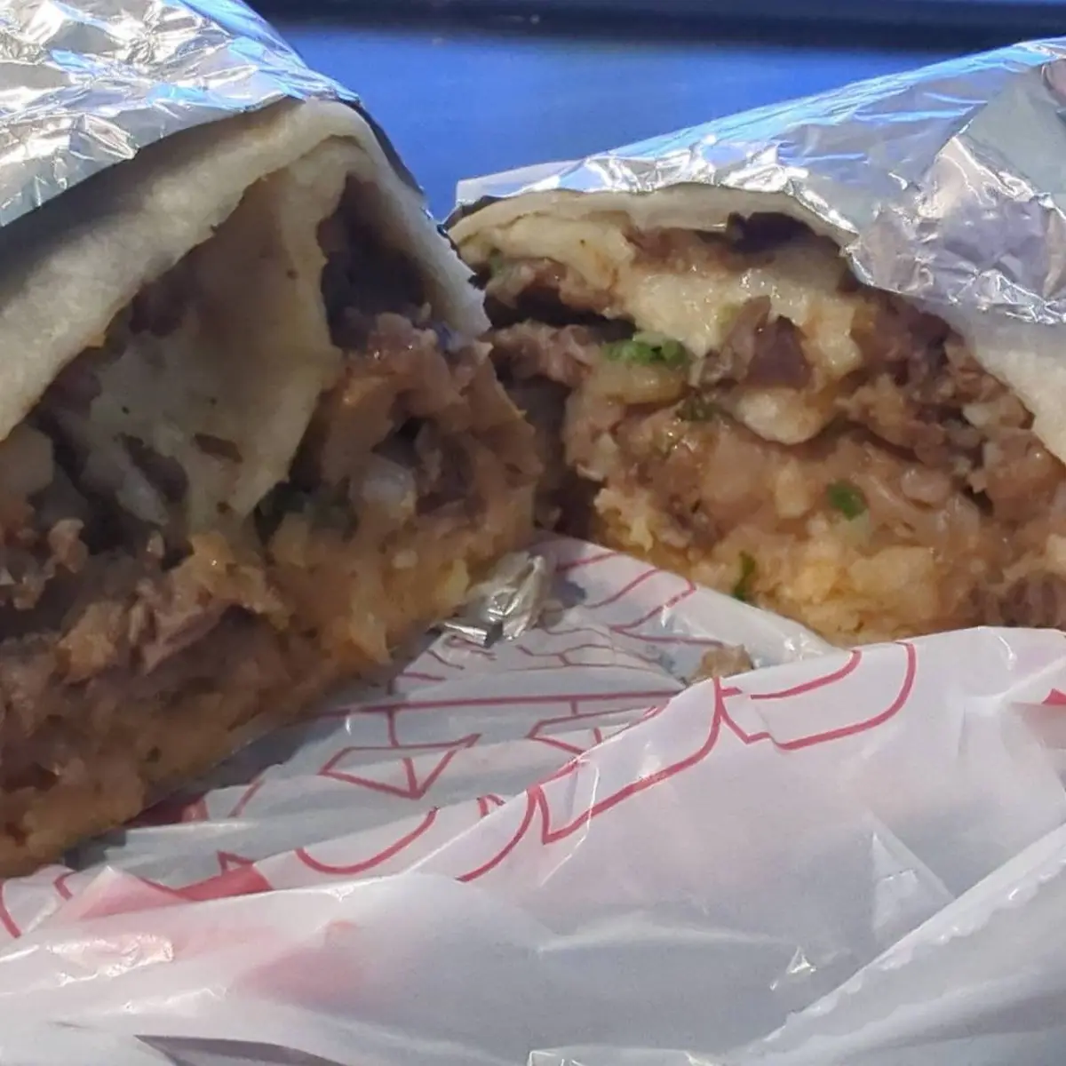 Burrito Regular de Suadero / Regular Beef Brisket Burrito at Taco Los 3 paisas